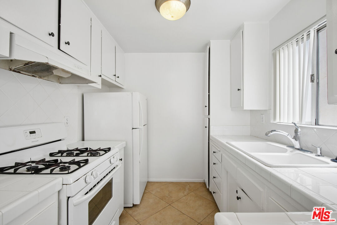 7540 Hampton Unit: 206