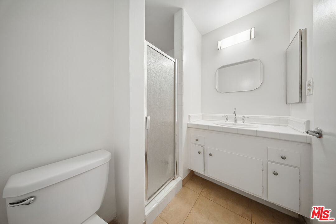 7540 Hampton Unit: 206