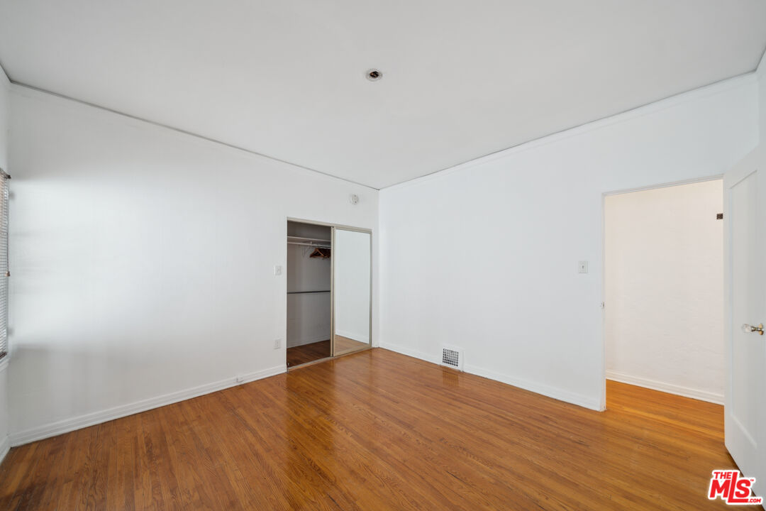 140 S Elm Dr Unit: 1
