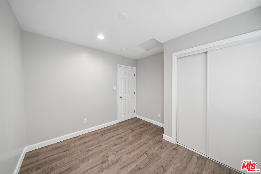 1545 W 23rd St