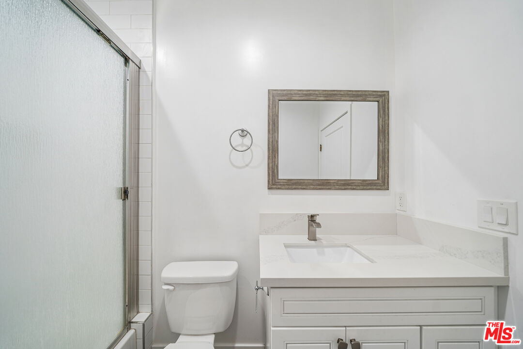 6002 Klump Ave Unit: 6