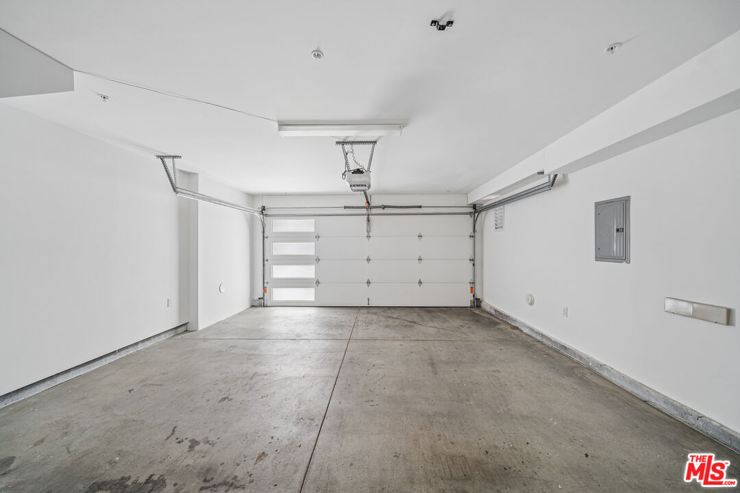 6002 Klump Ave Unit: 6