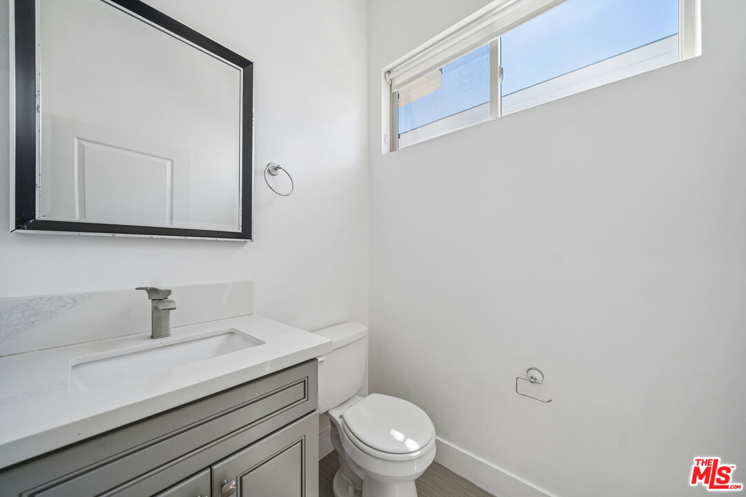 6002 Klump Ave Unit: 6