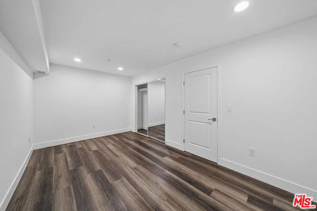 6002 Klump Ave Unit: 6
