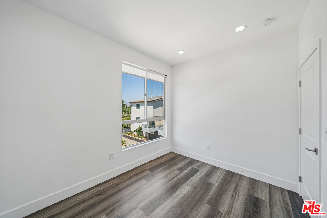6002 Klump Ave Unit: 6
