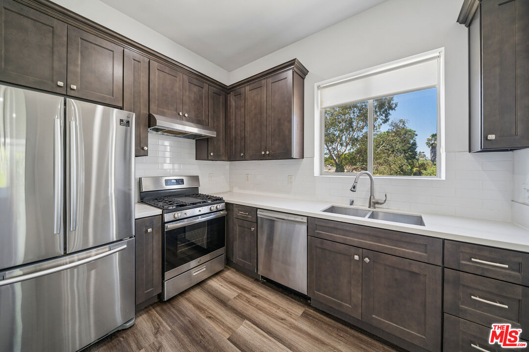 6002 Klump Ave Unit: 6