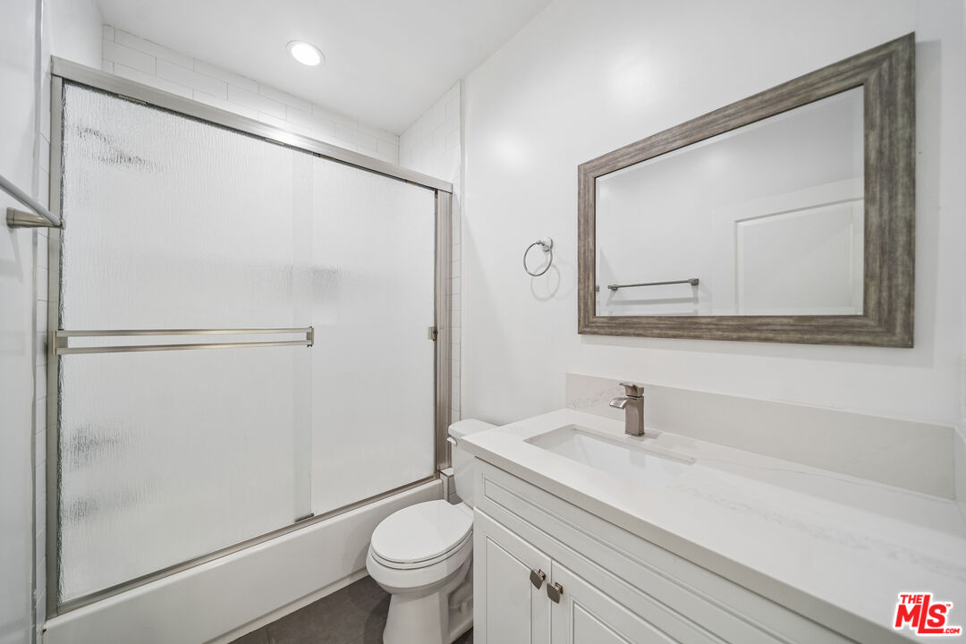 6002 Klump Ave Unit: 6