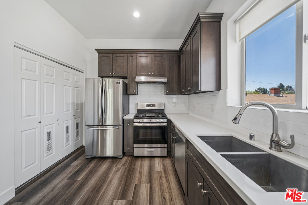 6002 Klump Ave Unit: 6