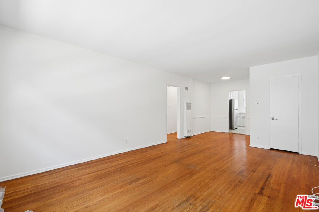 1138 S Sherbourne Dr Unit: 3