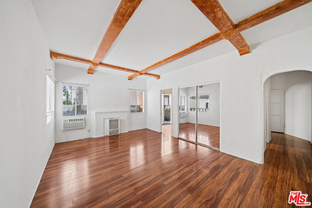 153 S Crescent Dr Unit: 3