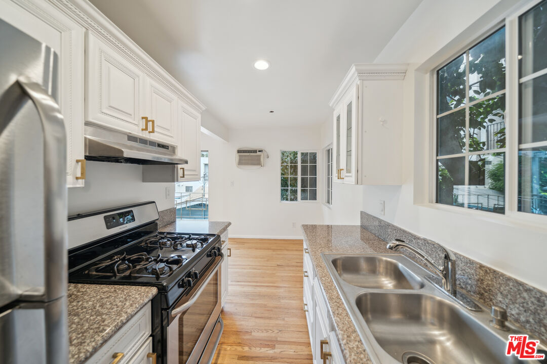 710 Westmount Dr Unit: D