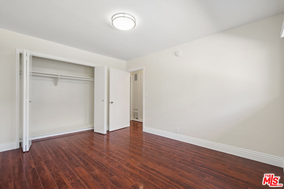 1220 N Ogden Dr Unit: 8