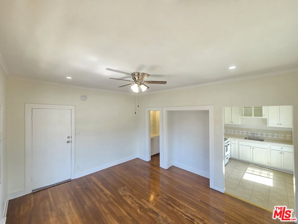 1267 Vin Scully Ave Unit: 21
