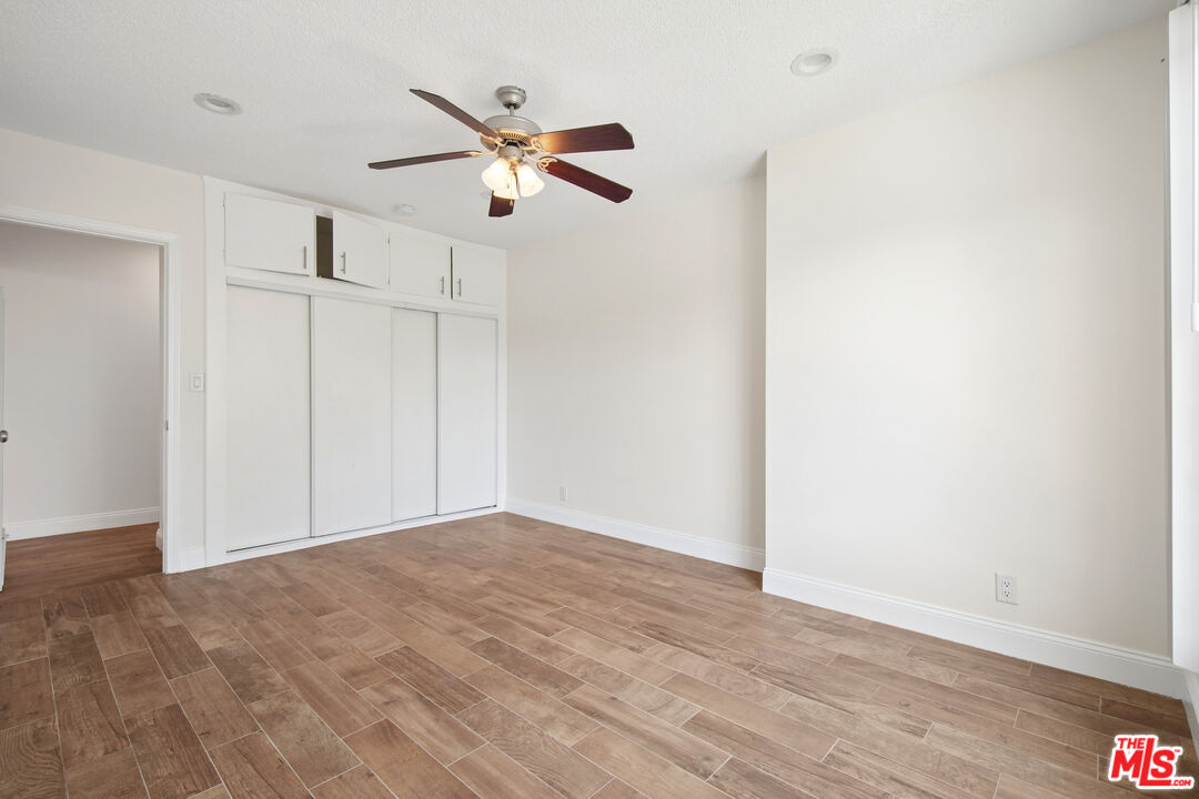 7209 Willoughby Ave Unit: 16