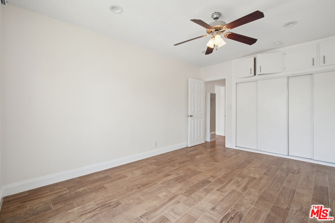 7209 Willoughby Ave Unit: 16