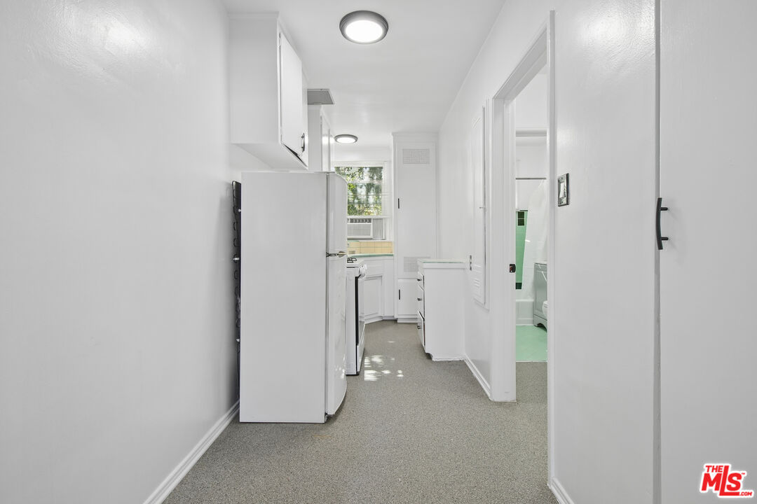4010 Los Feliz Blvd Unit: 16