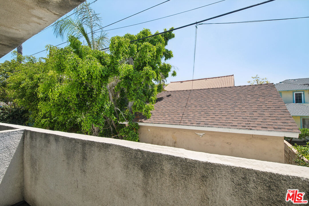 870 Crenshaw Blvd Unit: 213