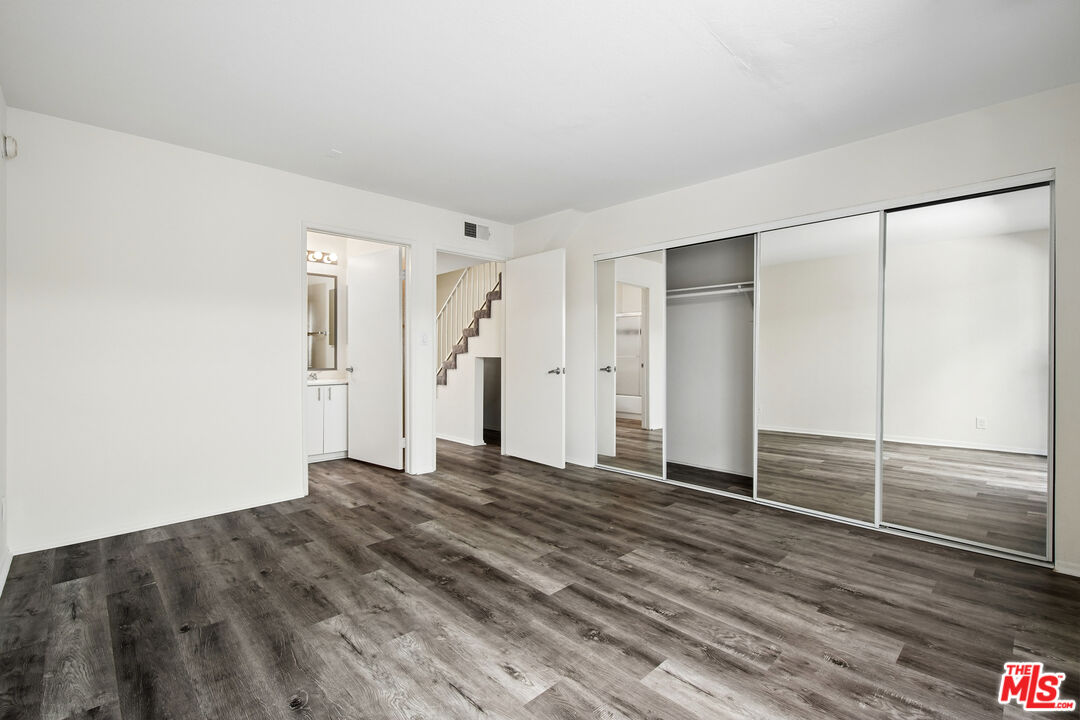 870 Crenshaw Blvd Unit: 213