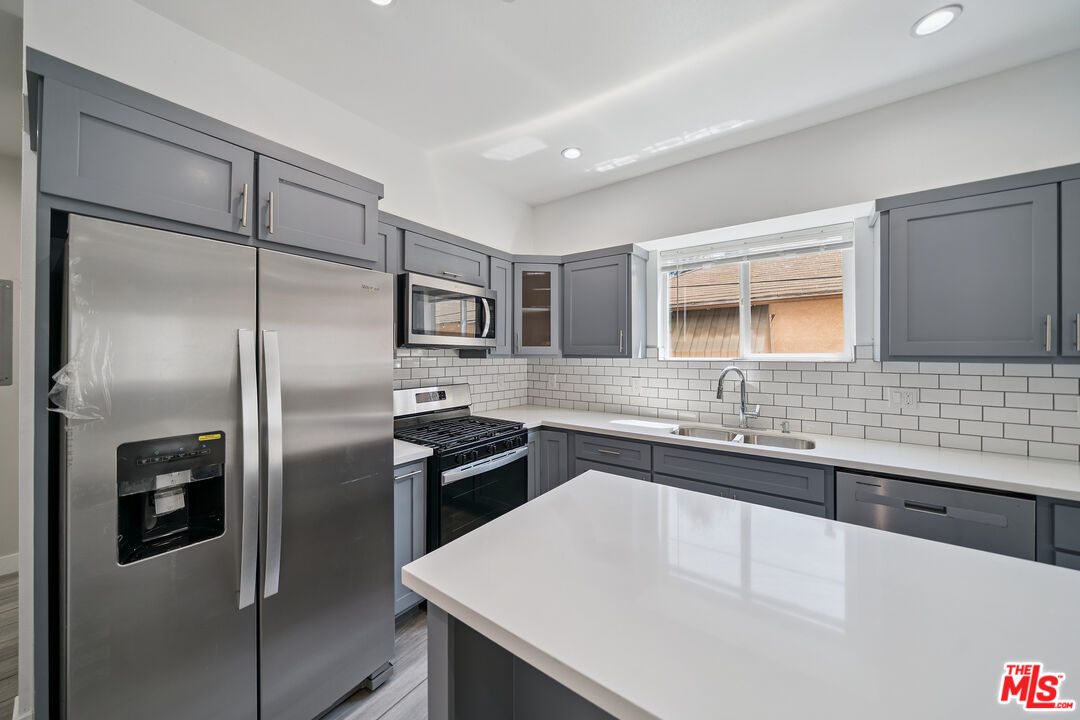 1123 Browning Blvd Unit: 1123