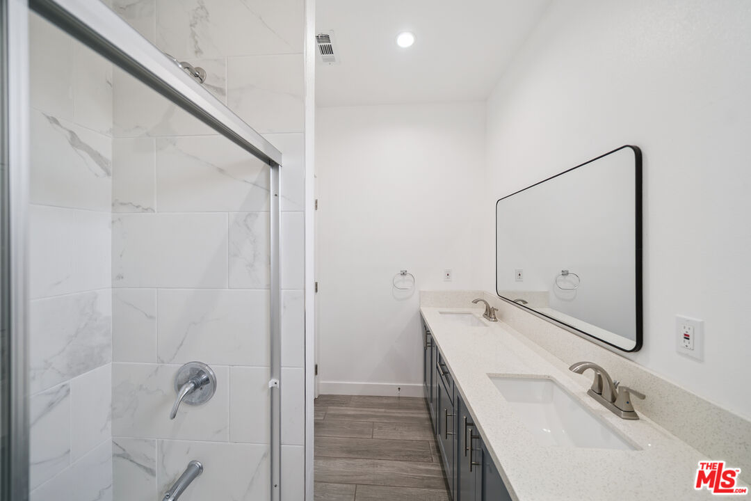 1123 Browning Blvd Unit: 1123
