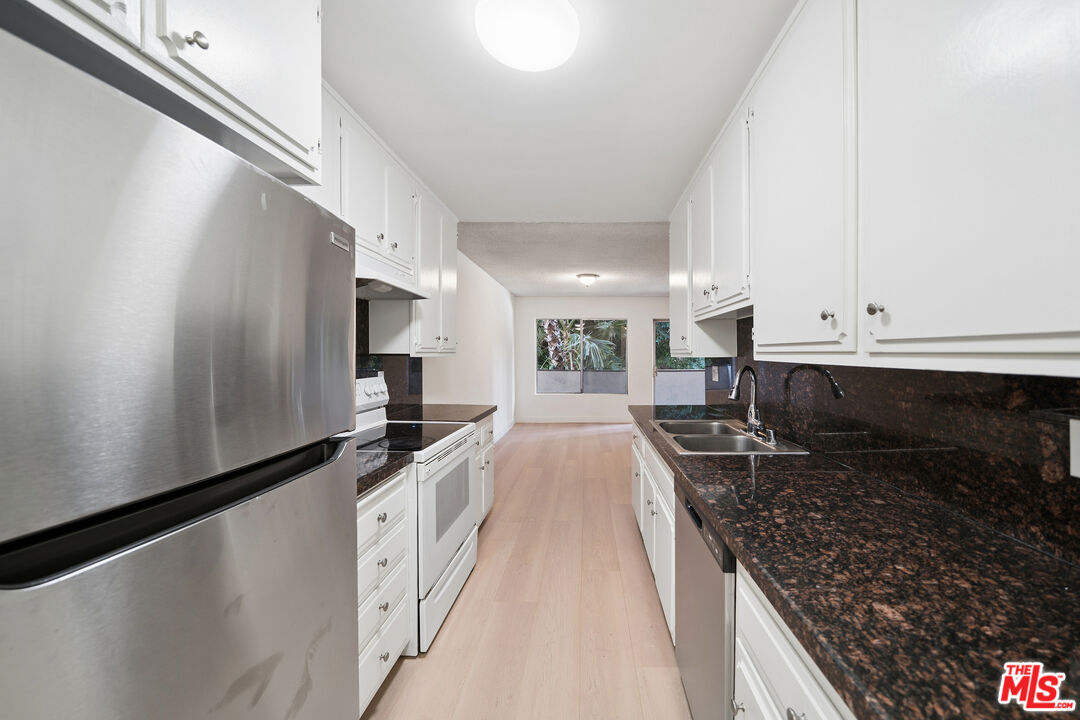 10980 Ohio Ave Unit: 201