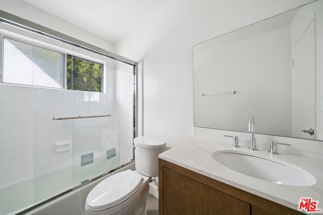 10980 Ohio Ave Unit: 201