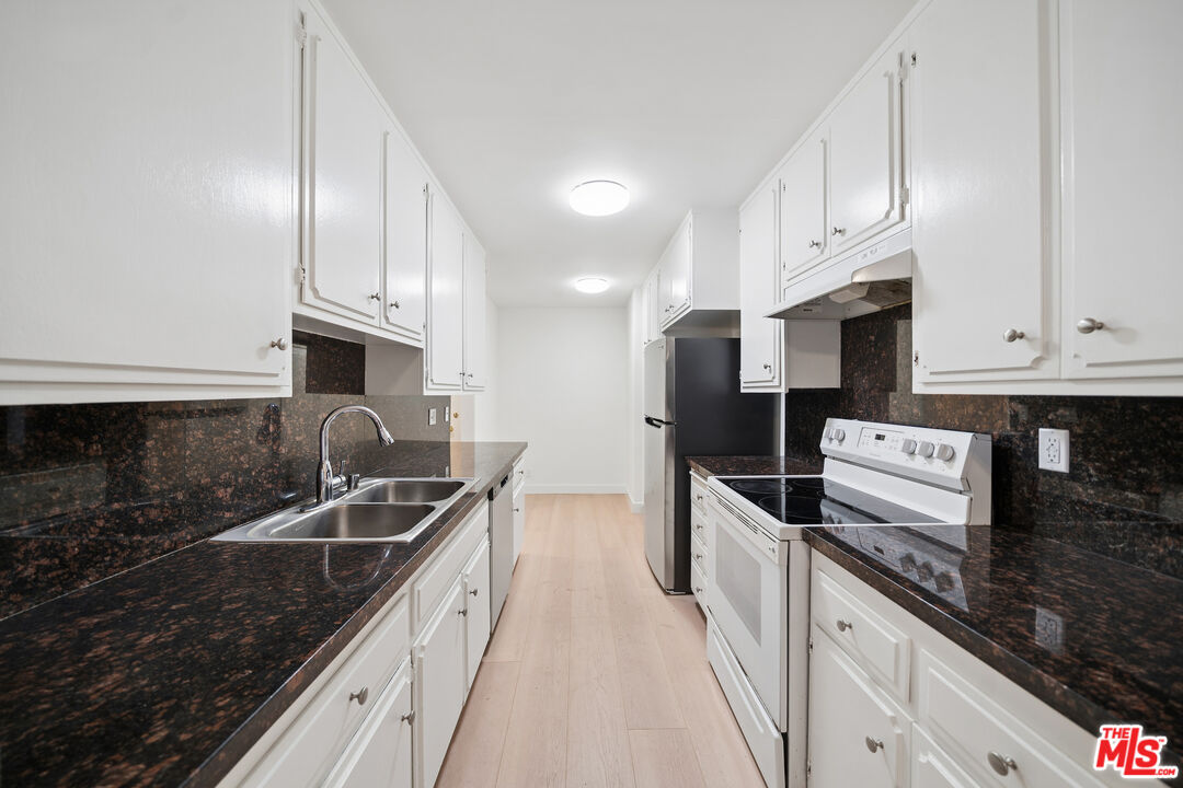 10980 Ohio Ave Unit: 201