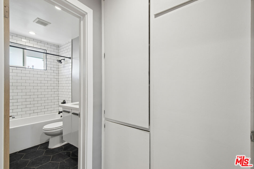 252 S New Hampshire Ave Unit: 15