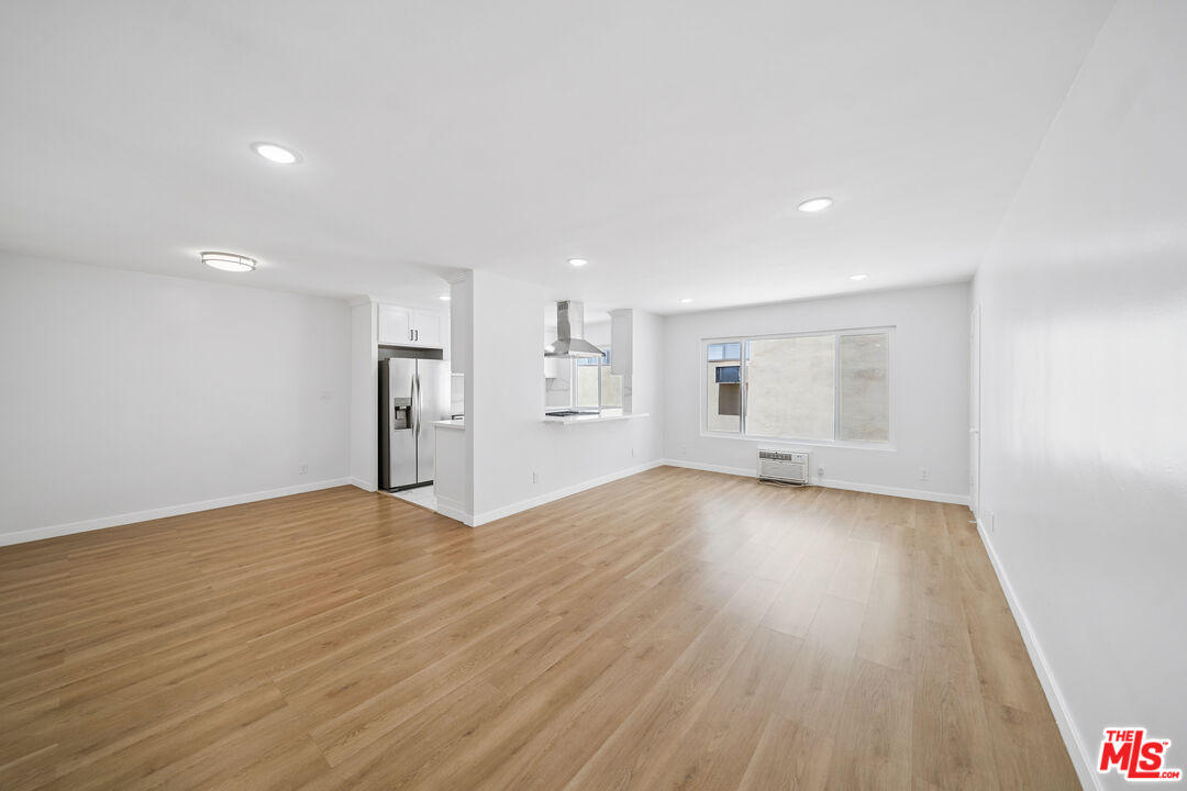 1039 Harper Ave Unit: 9