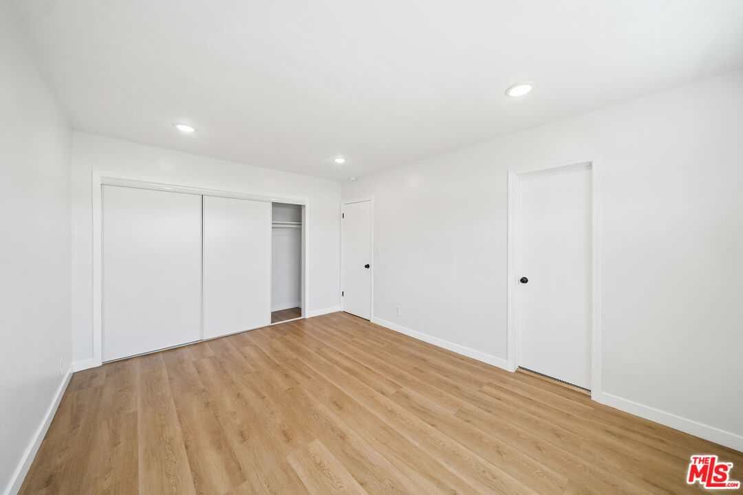 1039 Harper Ave Unit: 9