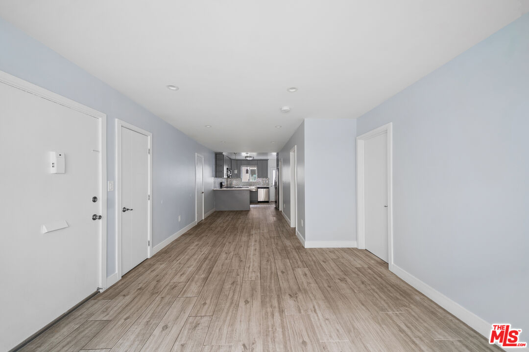 5341 Vantage Ave Unit: 3