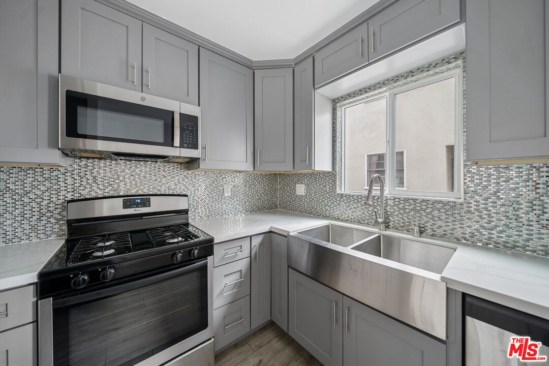 5341 Vantage Ave Unit: 3