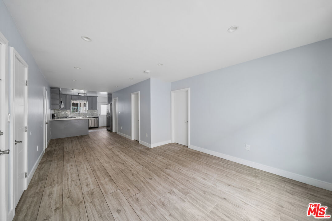 5341 Vantage Ave Unit: 3