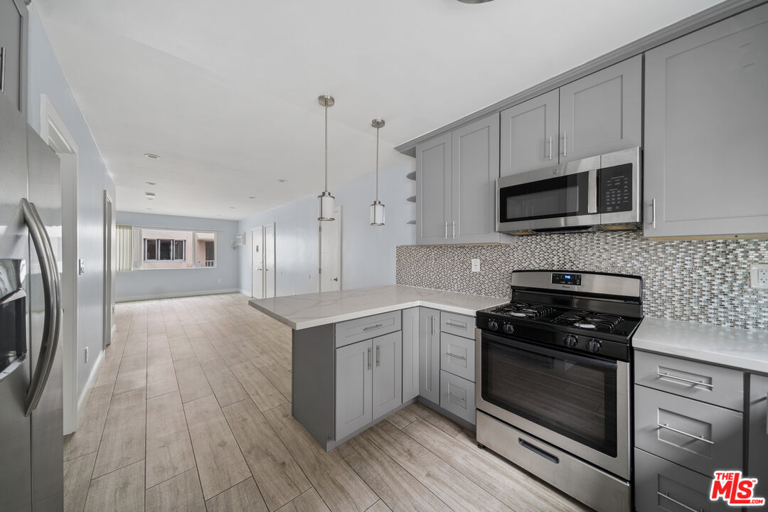 5341 Vantage Ave Unit: 3