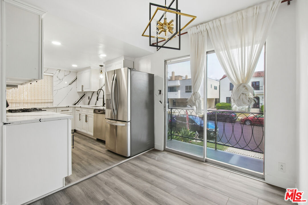 807 N Alfred St Unit: 1