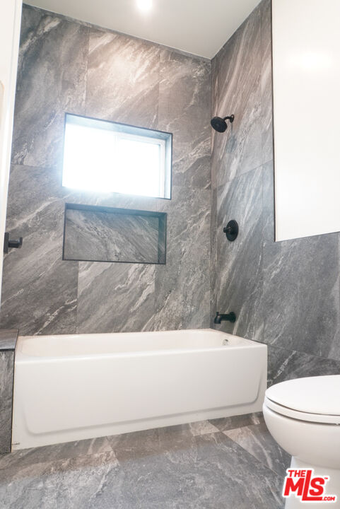 1515 S Hayworth Ave Unit: 6