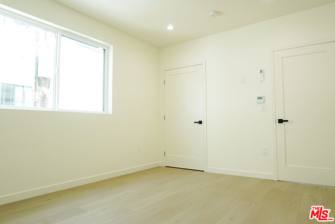 1515 S Hayworth Ave Unit: 6