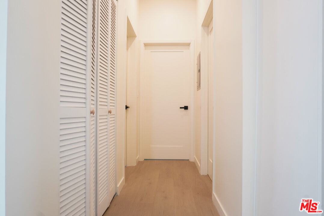 1515 S Hayworth Ave Unit: 6