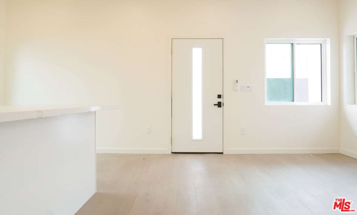1515 S Hayworth Ave Unit: 6