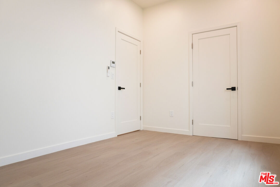 1515 S Hayworth Ave Unit: 6