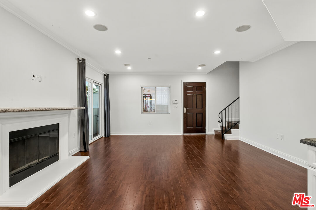 1529 S Beverly Dr Unit: 5