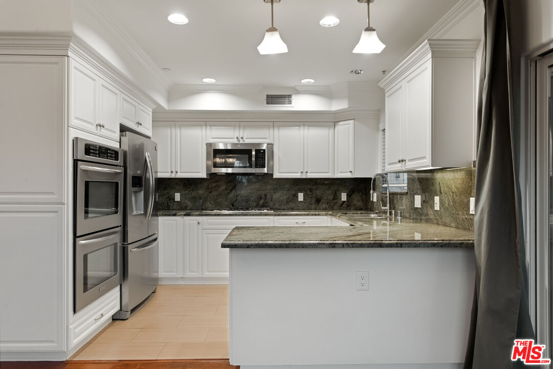 1529 S Beverly Dr Unit: 5