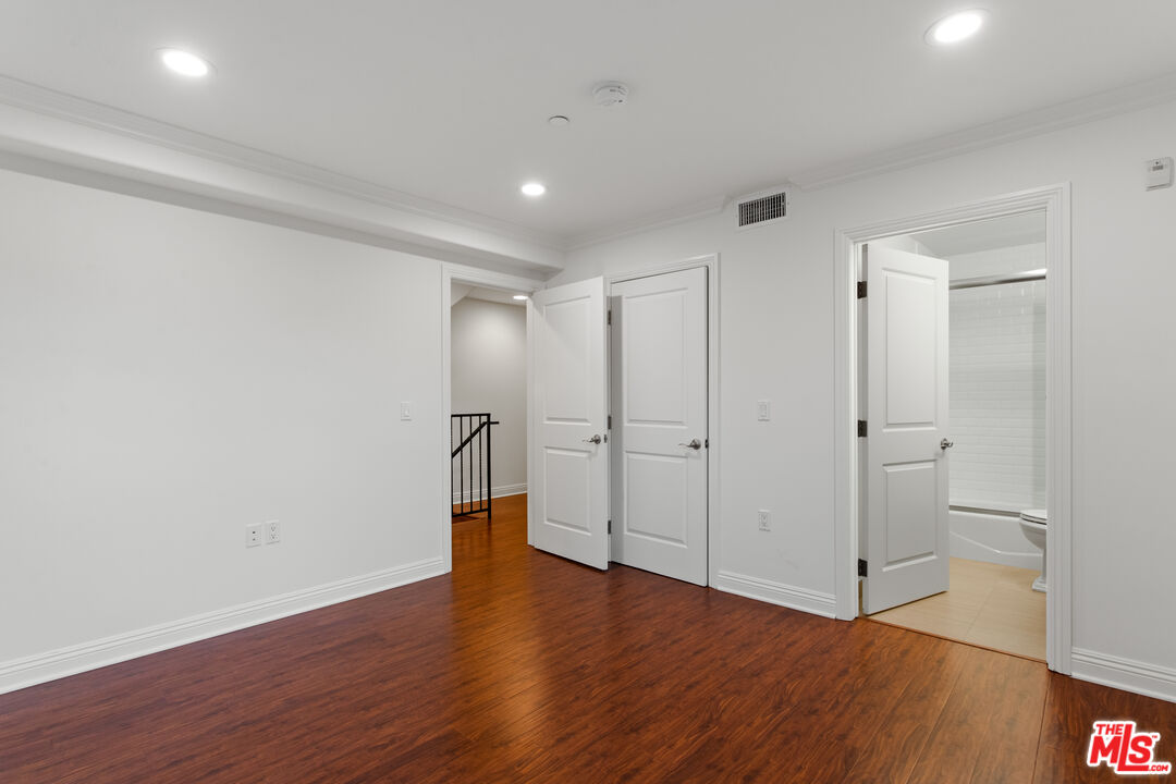 1529 S Beverly Dr Unit: 5