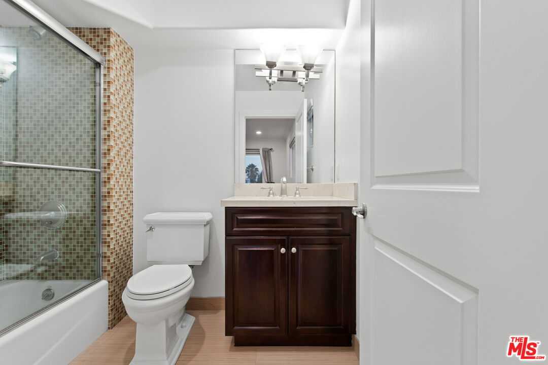1529 S Beverly Dr Unit: 5