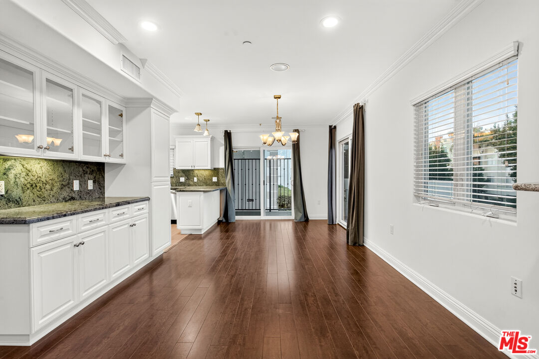 1529 S Beverly Dr Unit: 5