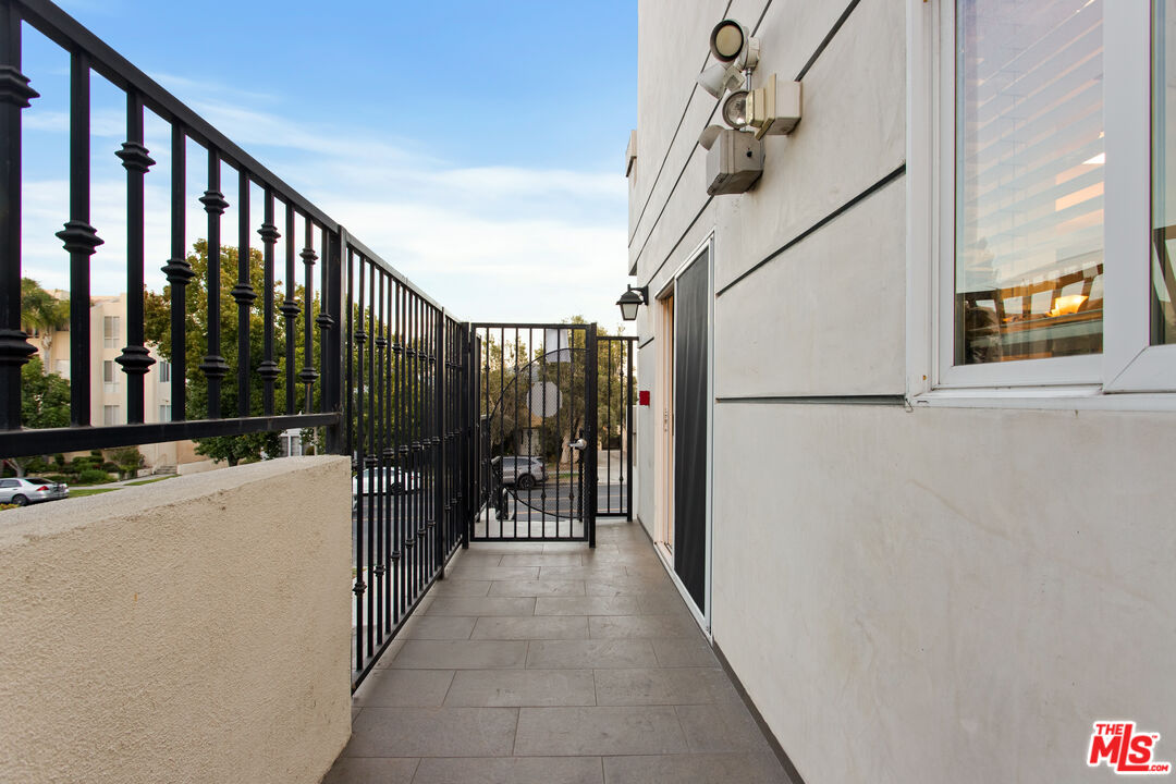 1529 S Beverly Dr Unit: 5