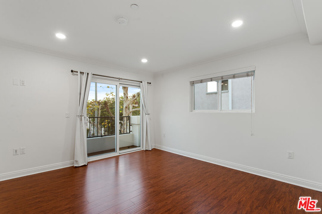 1529 S Beverly Dr Unit: 5