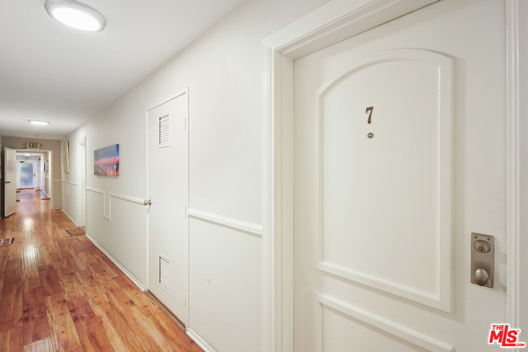 937 Wilcox Ave Unit: 7