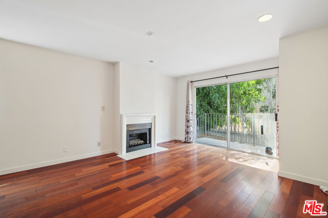 937 Wilcox Ave Unit: 7