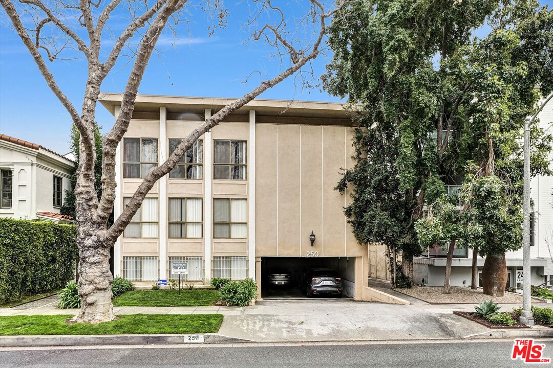 250 N Almont Dr Unit: 6